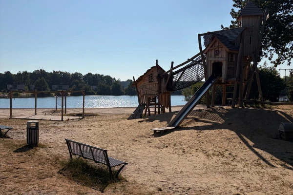 Speeltuin bij het strand