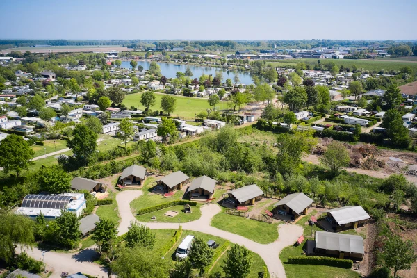 camping-betuwestrand-drone-beeld-camping