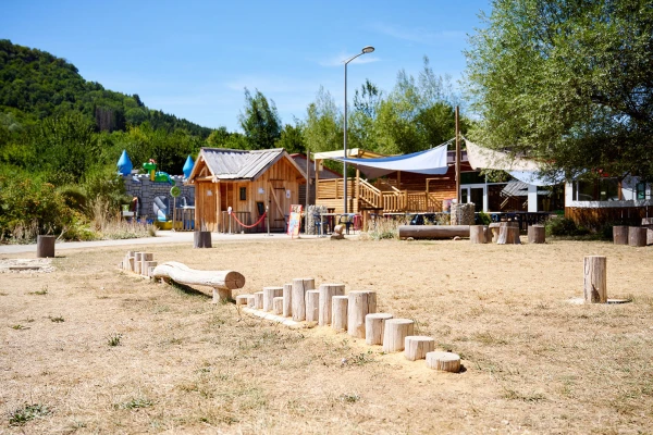 la-roche-d-ully-speeltuin