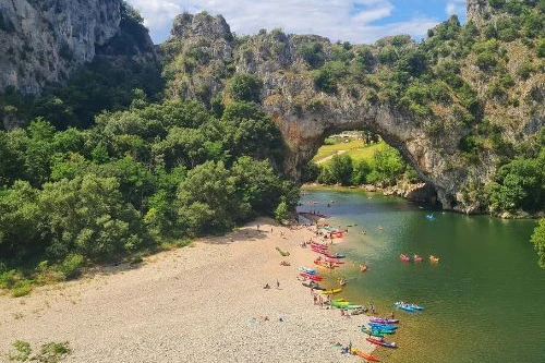 Glamping in der Ardèche: Top 5 Ausflüge
