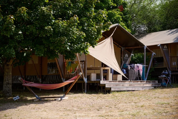 le-petit-trianon-villatent-nomad